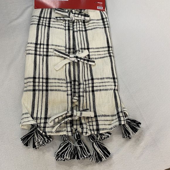 Christmas Tree Skirt Cotton Plaid Handmade 48in Elegant Tassels Decor Farmhouse - Picture 5 of 10